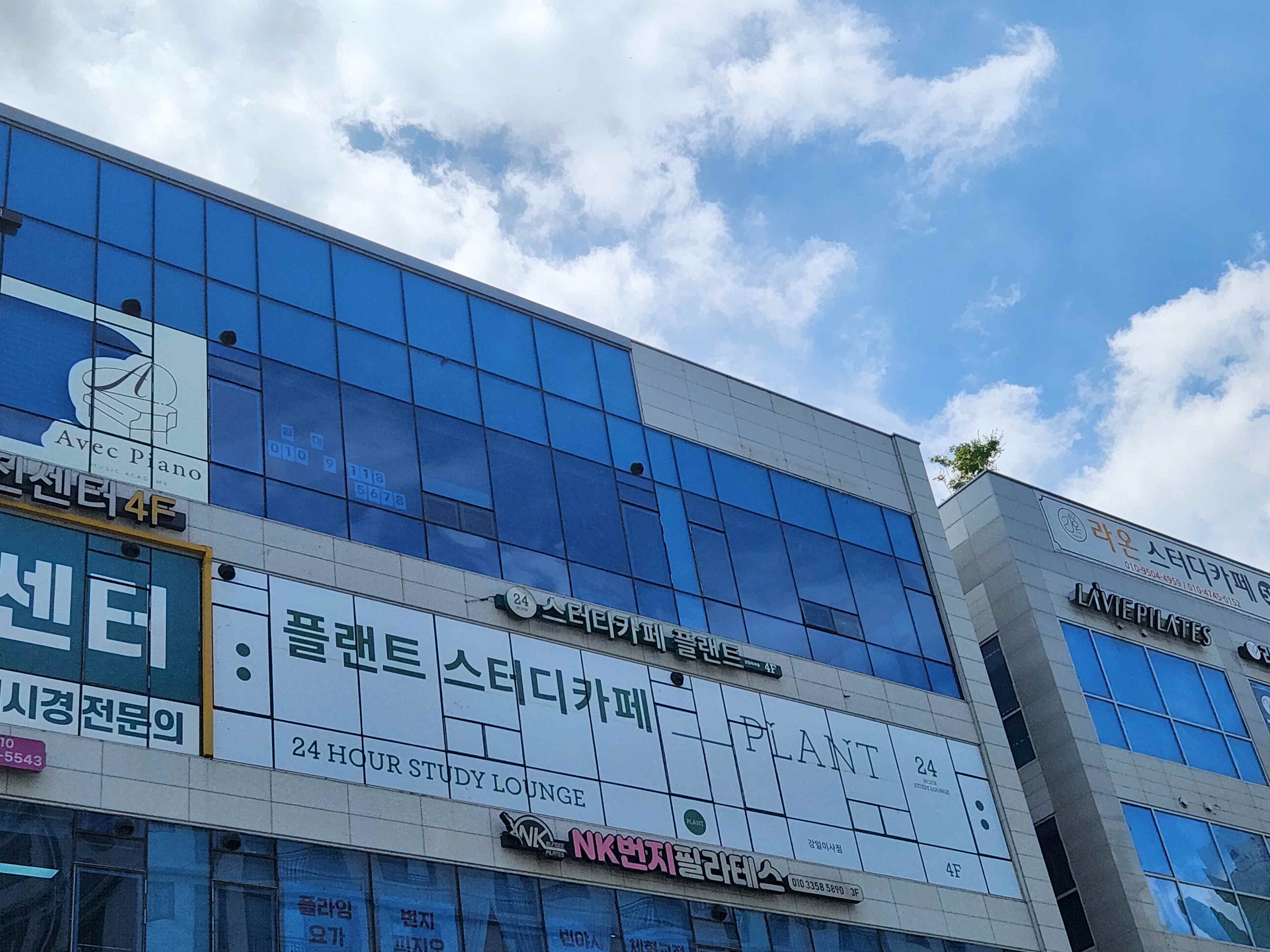 /user/0/01035805221/editor/2509/03ffe0a1127638884f3a7086a3f949de_1758471380_886.jpg 이미지크게보기