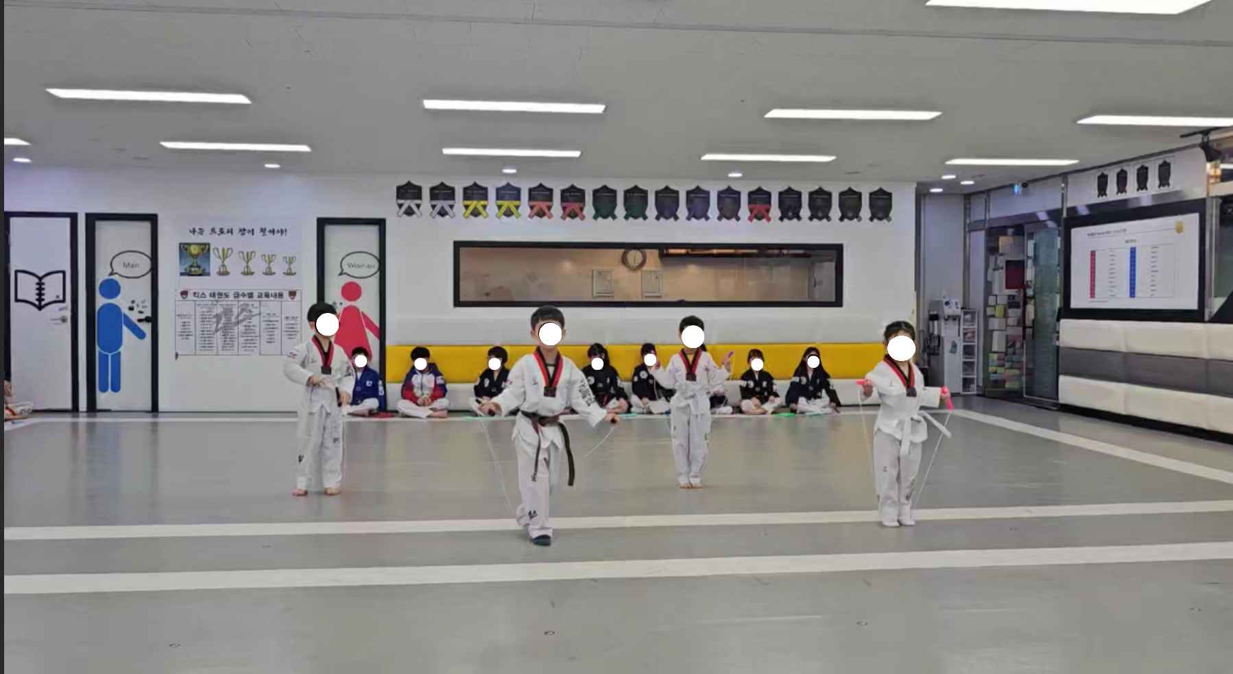 /user/0/01035805221/editor/2601/7a83f5cb55bfdf687bdc004143b7ee28_1768911337_0819.jpg 이미지크게보기